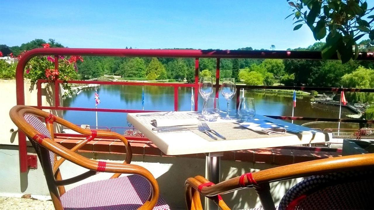 ホテル オテル スパ ドゥ ベリル Bagnoles de l'Orne Normandie エクステリア 写真